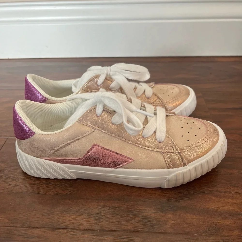 NWOT Blowfish Malibu Wella Kids Metallic Pink/lavender and White Sneakers-Size 1